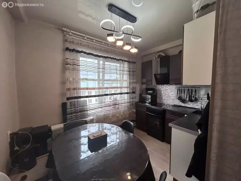2-комнатная квартира: Чита, улица Евгения Гаюсана, 32Б (51 м) - Фото 0