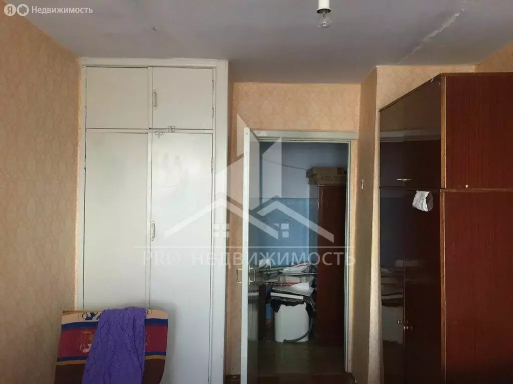 3-комнатная квартира: Баранчинский, улица Коммуны, 41 (60.6 м) - Фото 0