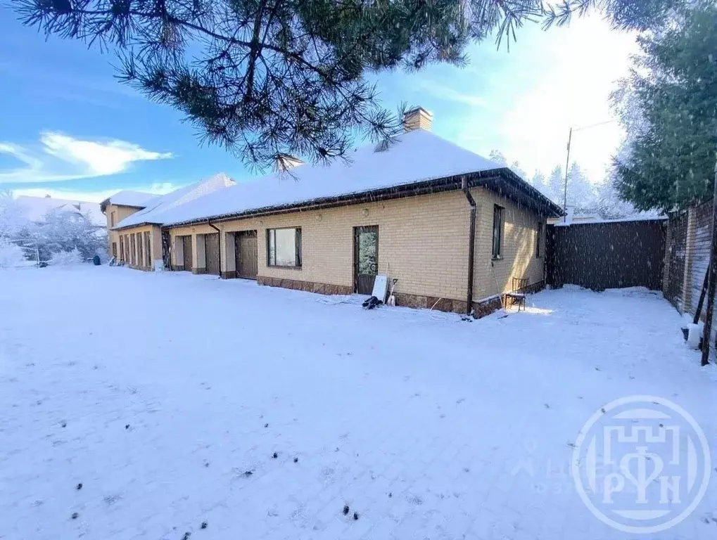 Дом в Санкт-Петербург, Санкт-Петербург, Петергоф Средний пер., 3 (261 ... - Фото 2