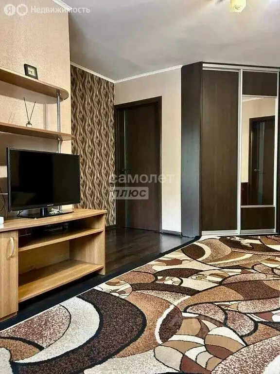 3-комнатная квартира: Омск, улица Маршала Жукова, 148 (42 м) - Фото 2