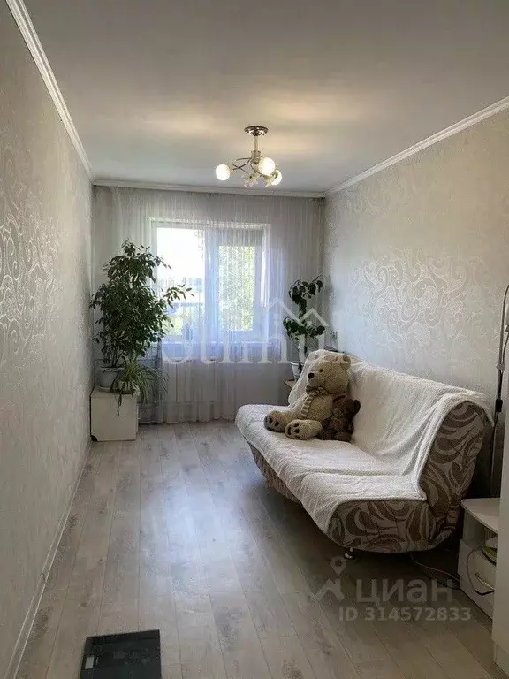 3-к кв. Хакасия, Абакан ул. Чертыгашева, 44 (58.7 м) - Фото 1