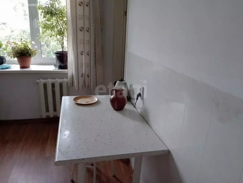 3-комнатная квартира: Улан-Удэ, улица Чертенкова, 49 (63.7 м) - Фото 1