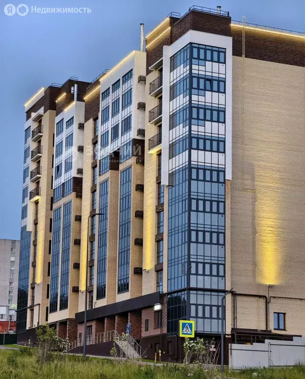 3-комнатная квартира: Чебоксары, улица Зои Яковлевой, 34 (88.2 м) - Фото 1