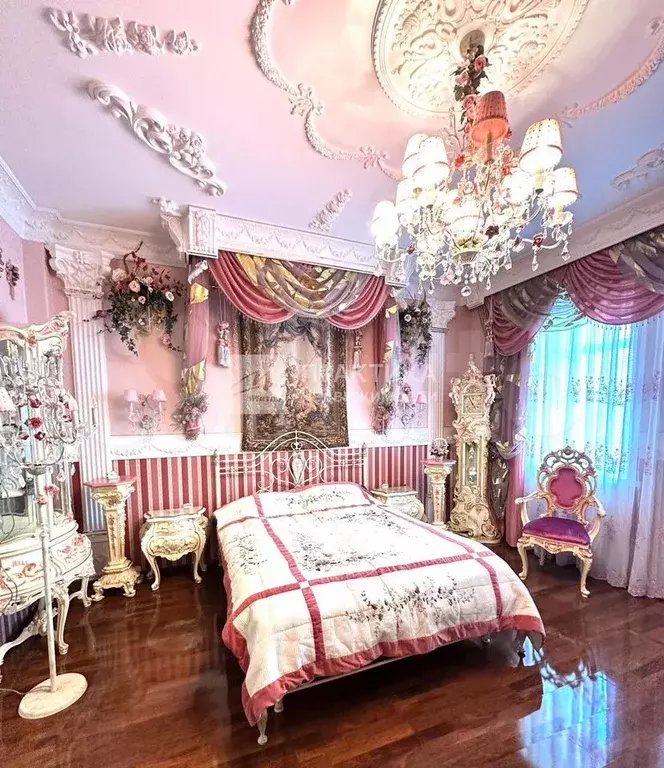 3-к. квартира, 140 м, 3/6 эт. - Фото 1