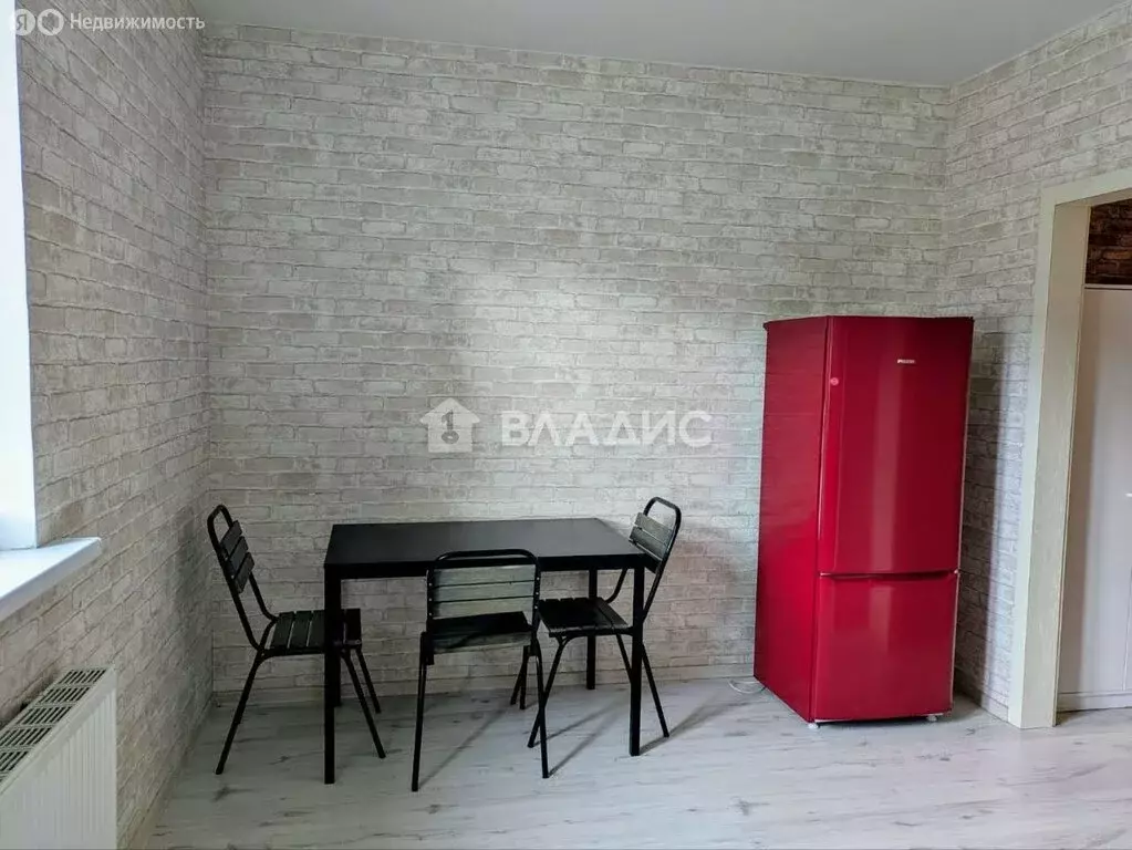 3-комнатная квартира: деревня Солманово, территория МЖК Изумрудная ... - Фото 2