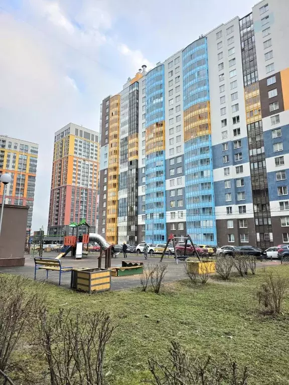 3-к кв. Санкт-Петербург Комендантский просп., 62 (80.0 м) - Фото 1