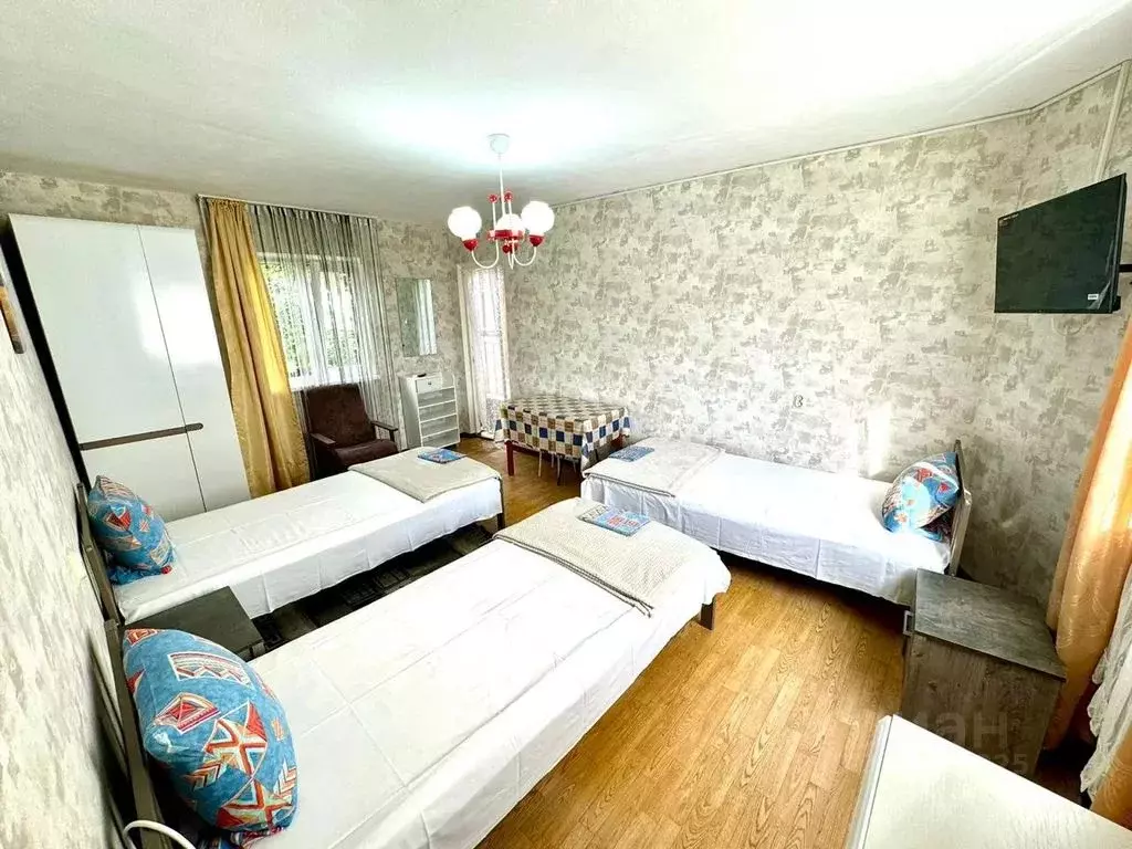Комната Краснодарский край, Геленджик ул. Толстого, 30/1 - Фото 1