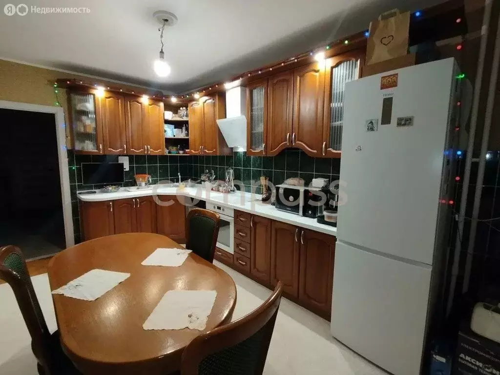 4-комнатная квартира: Тюмень, микрорайон Восточный, улица ... - Фото 1