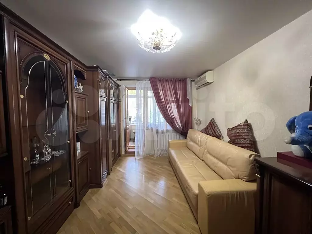 3-к. квартира, 60 м, 1/5 эт. - Фото 1