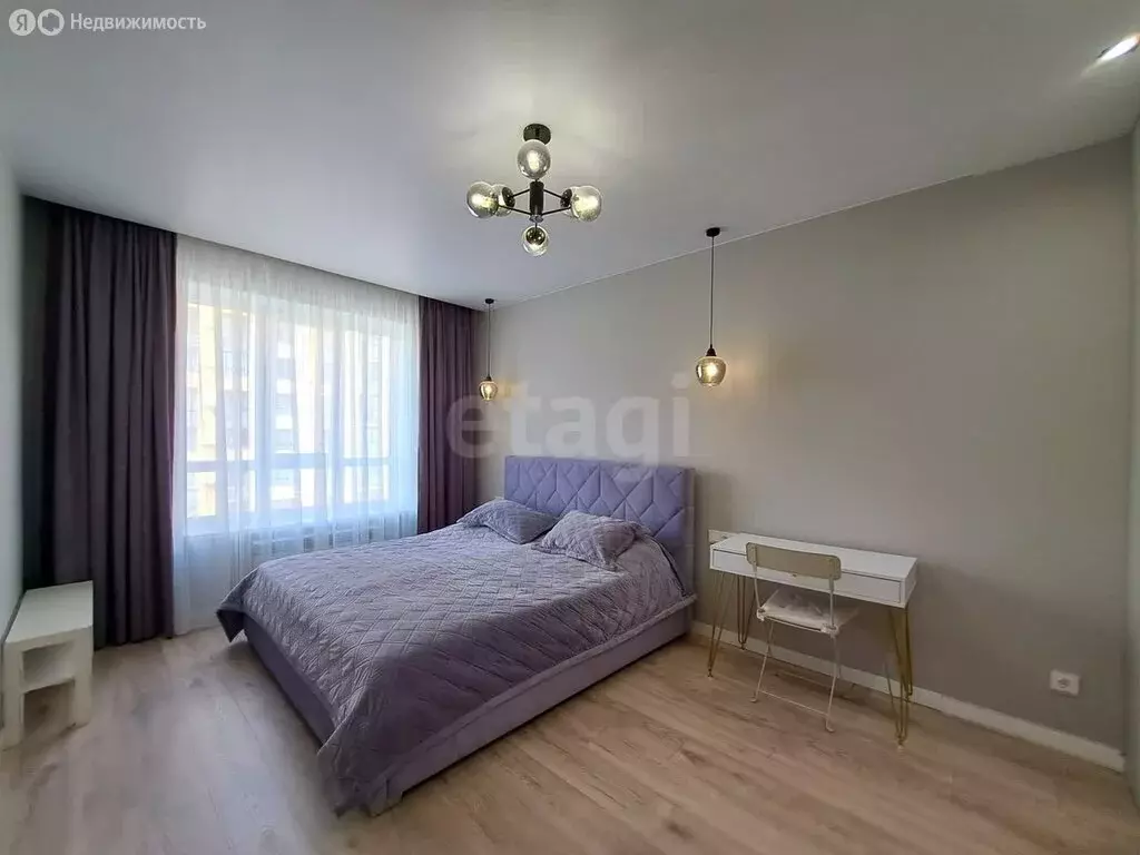 3-комнатная квартира: Ставрополь, улица Генерала Маргелова, 7/2 (90 м) - Фото 1