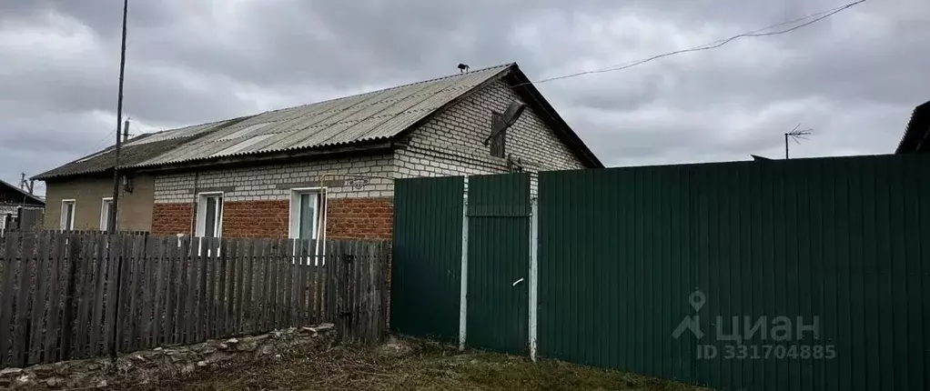 Дом в Ульяновская область, Николаевский муниципальный округ, с. ... - Фото 1
