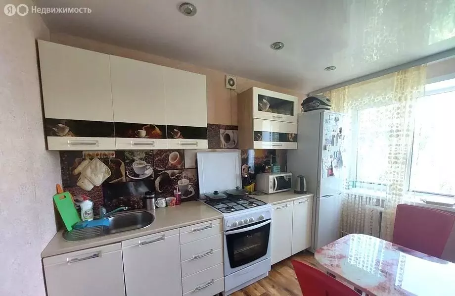 1-комнатная квартира: посёлок Российский, улица Куликова Поля, 17 (37 ... - Фото 1