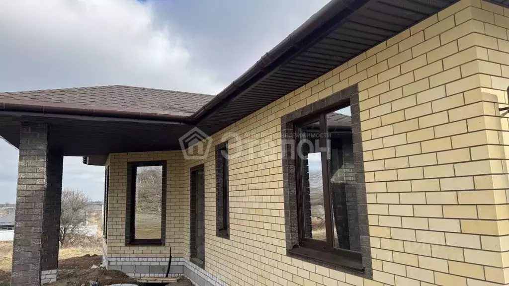 Дом в Волгоградская область, Волгоград ул. Катунская (125 м) - Фото 1