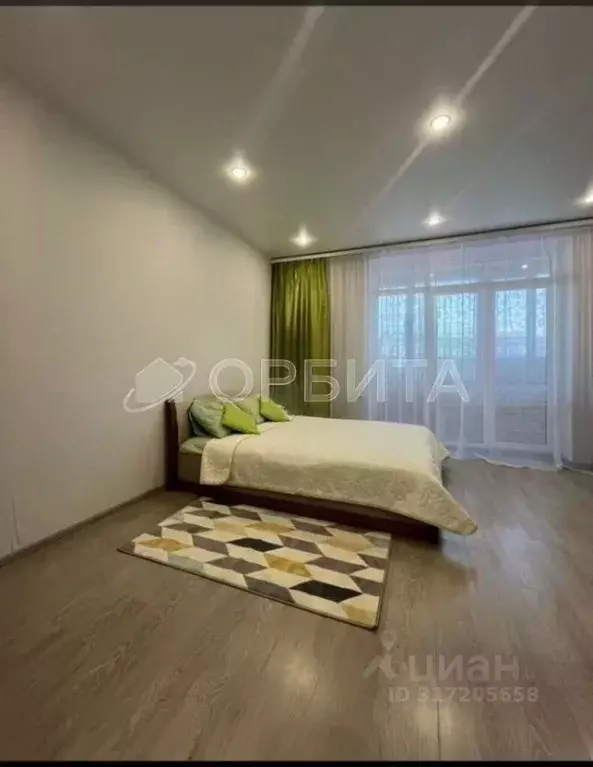 Студия Тюменская область, Тюмень ул. Тимофея Чаркова, 81к1 (35.0 м) - Фото 1