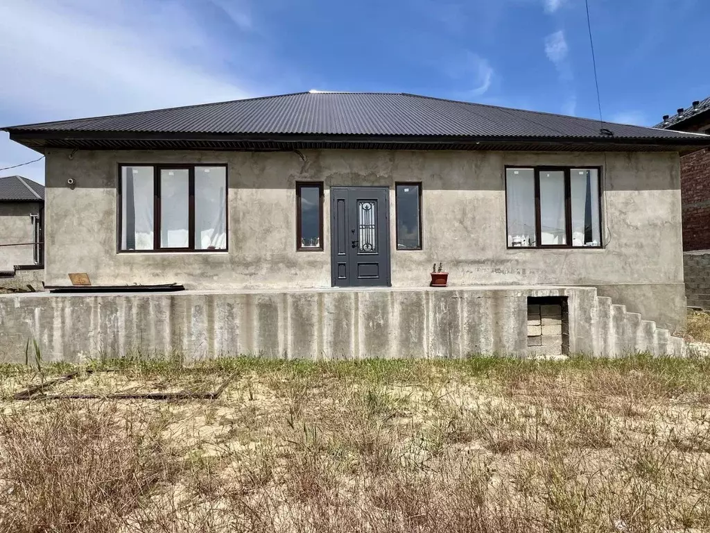 Дом в Дагестан, Каспийск Кемпинг мкр, ул. 16-я Линия (165 м) - Фото 1