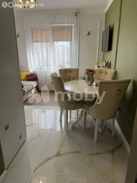 2-комнатная квартира: Калининград, Осенняя улица, 8 (60 м) - Фото 2