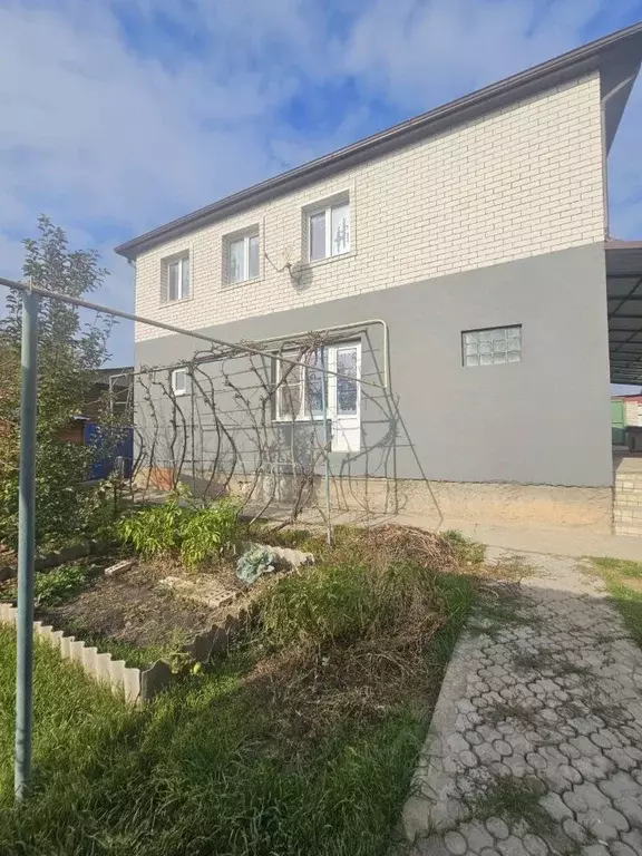 Дом в Астраханская область, Астрахань ул. 5-я Новослободская, 21 (179 ... - Фото 1