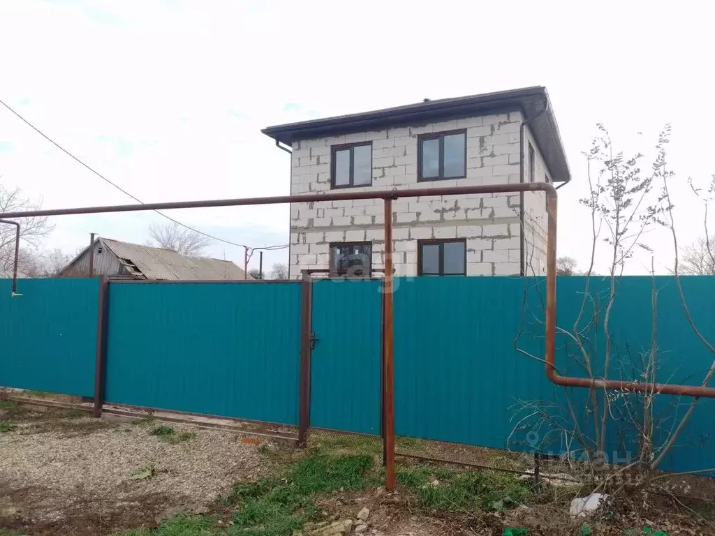 Дом в Краснодарский край, Щербиновский район, с. Глафировка ул. ... - Фото 1