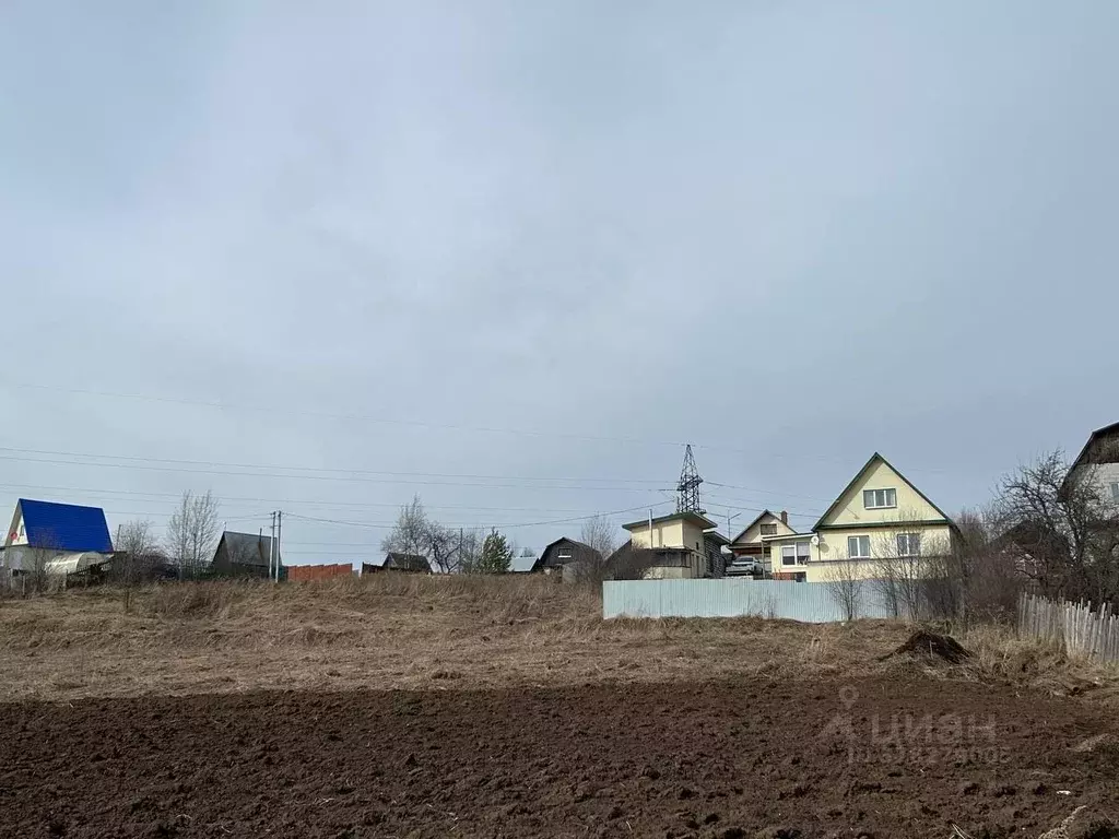 Участок в Пермский край, д. Шуваята ул. Полевая, 9 (695.0 сот.) - Фото 1