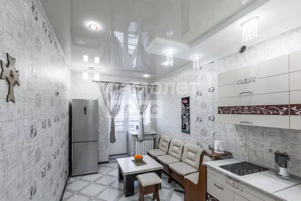 1-к кв. Омская область, Омск ул. Звездова, 127 (36.7 м) - Фото 1