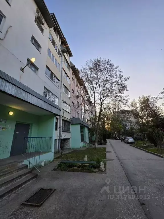3-к кв. Крым, Феодосия бул. Старшинова, 8А (70.1 м) - Фото 0