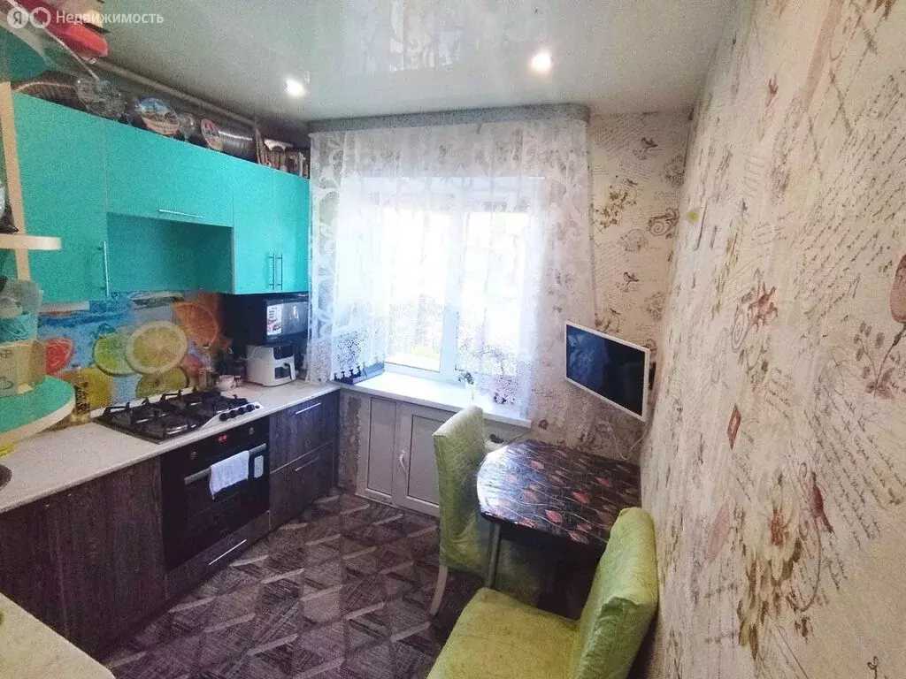 3-комнатная квартира: Кстово, улица Мира, 1 (58 м) - Фото 0