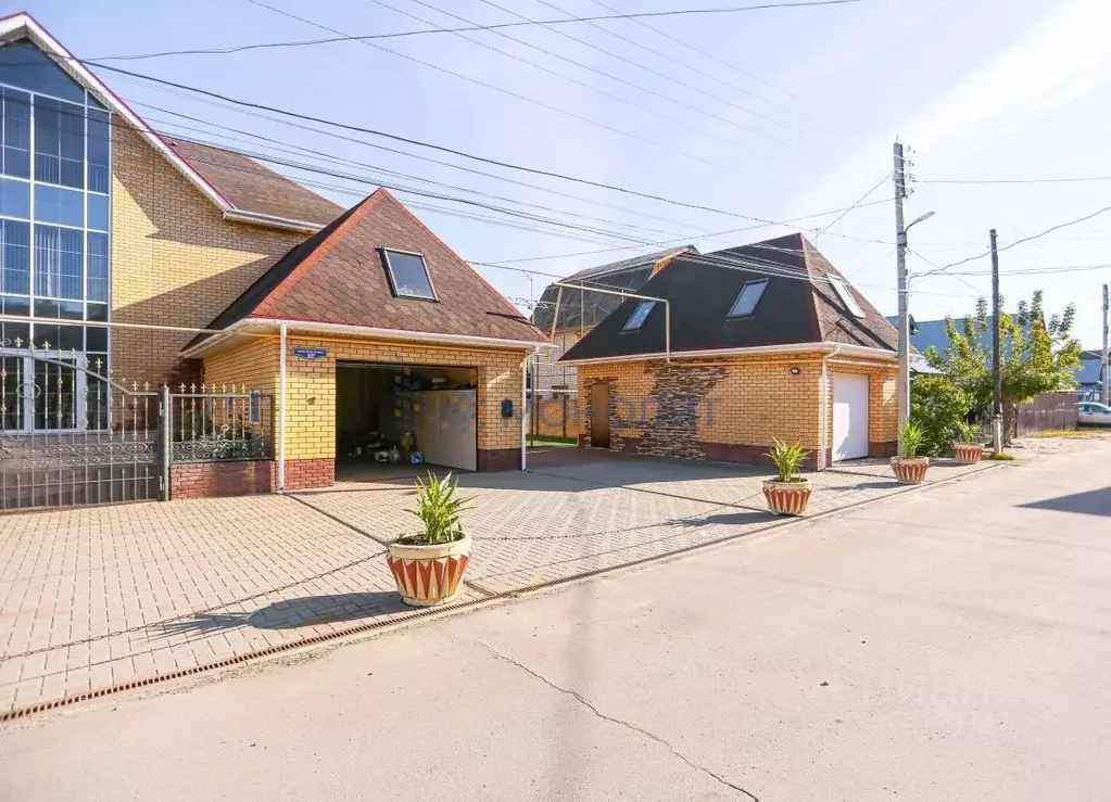 Дом в Нижегородская область, Нижний Новгород ул. Вали Котика, 10Б (594 ... - Фото 1