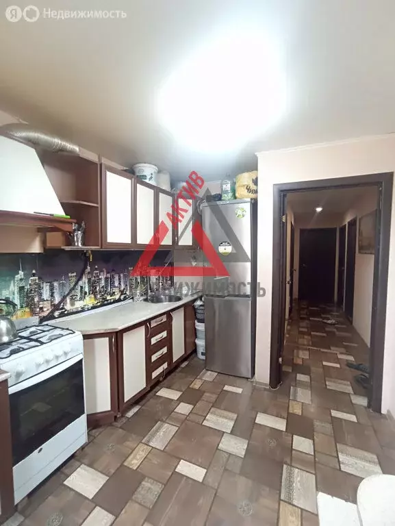 4-комнатная квартира: Каменск-Уральский, улица Кирова, 57 (58.1 м) - Фото 1