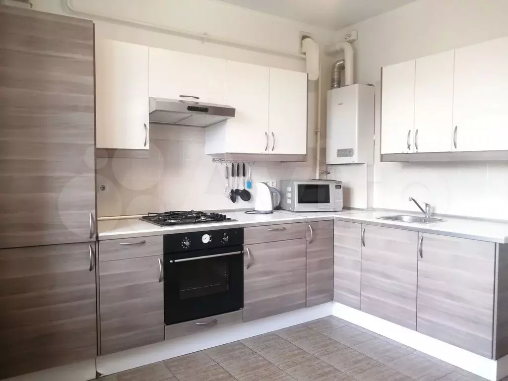 1-к. квартира, 43 м, 1/3 эт. - Фото 0