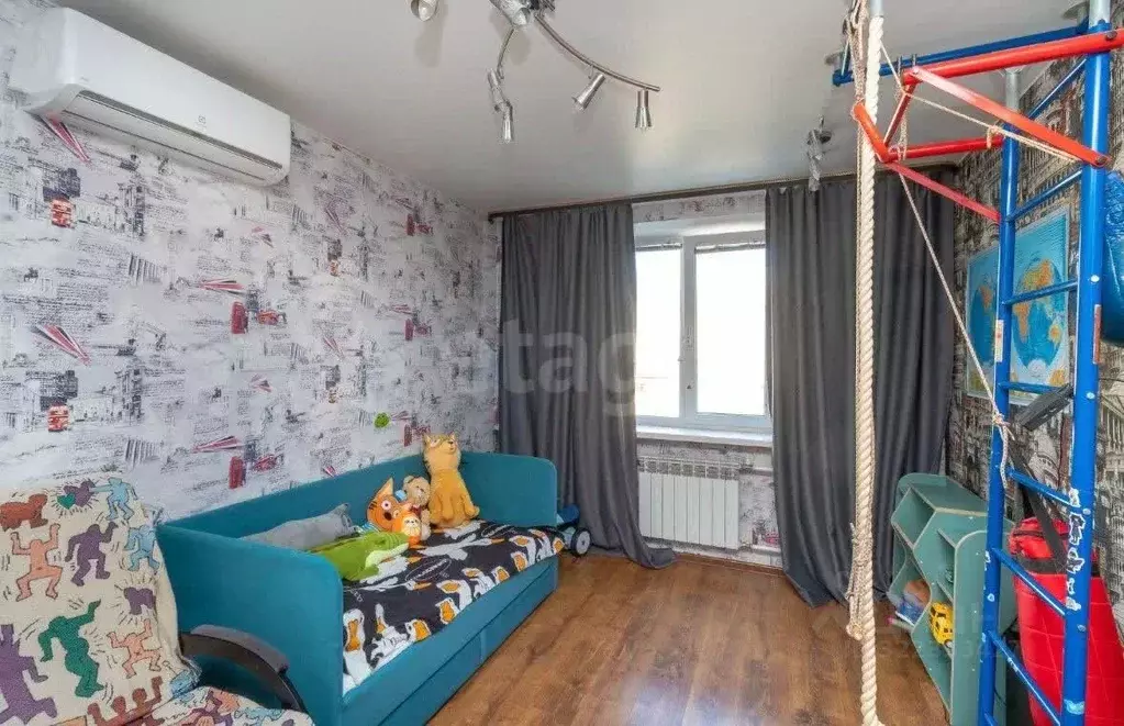 3-к кв. Тюменская область, Тюмень ул. Газовиков, 29 (66.0 м) - Фото 0