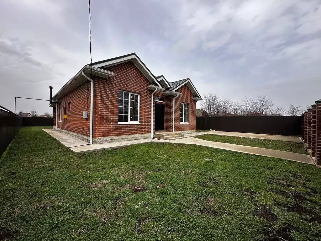 Дом в Краснодарский край, Динской район, с. Красносельское ул. ... - Фото 2