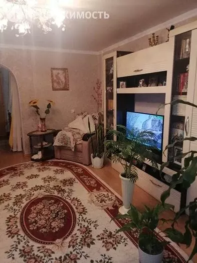 1-комнатная квартира: Зеленодольск, улица Бакы Урманче, 16 (50 м) - Фото 1