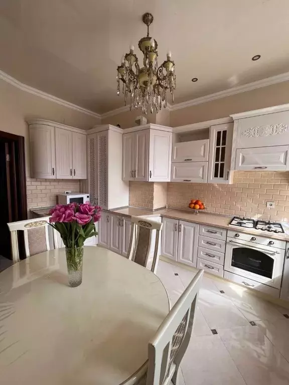 3-к кв. Кабардино-Балкария, Нальчик Эльбрусская ул., 19 (80.0 м) - Фото 1