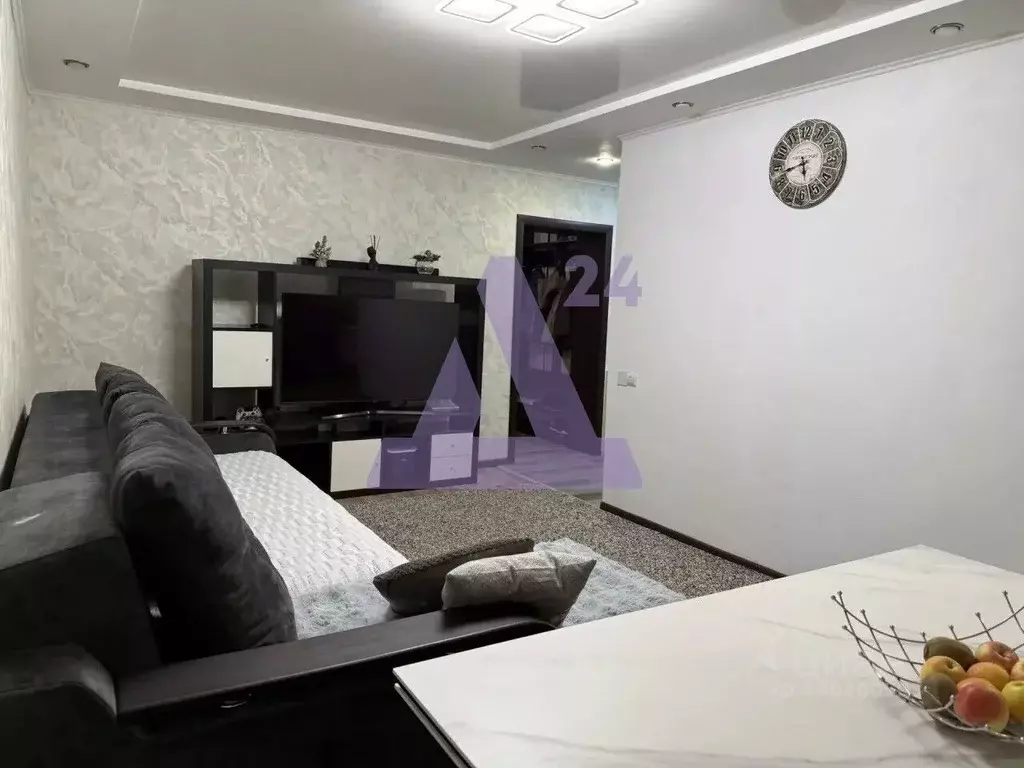 3-к кв. Алтай, Горно-Алтайск ул. Григория Чорос-Гуркина, 34 (61.0 м) - Фото 1