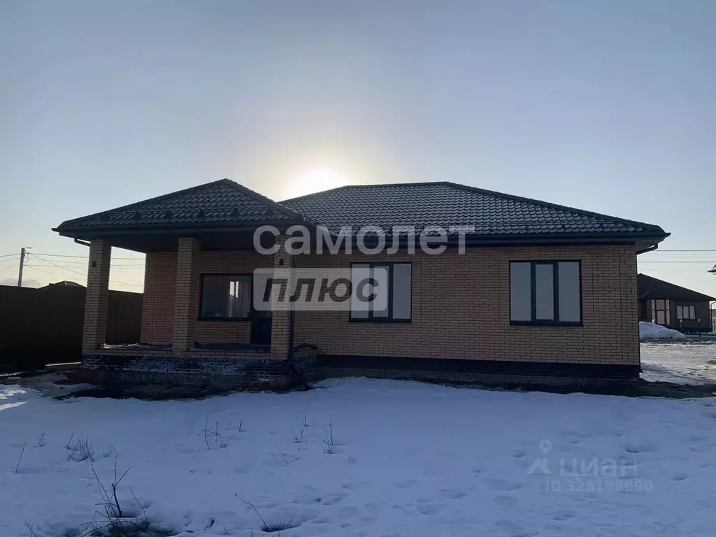 Дом в Курская область, Курский район, Моковский сельсовет, д. 1-я ... - Фото 1