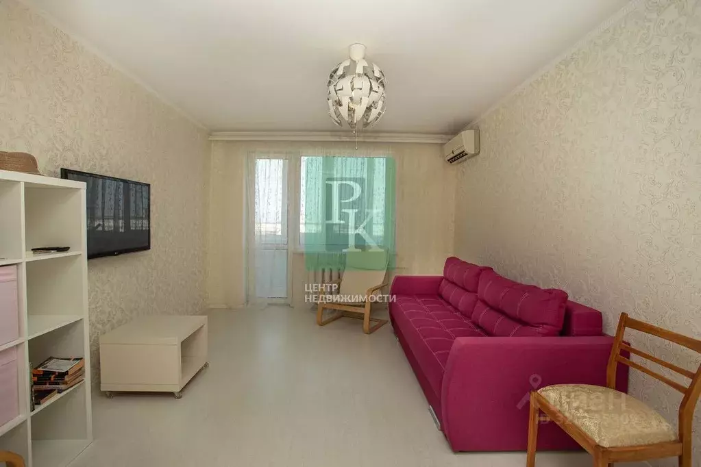 2-к кв. Севастополь ул. Хрусталева, 75 (55.2 м) - Фото 0