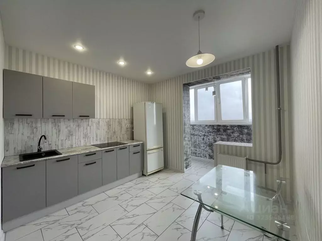 2-к кв. Оренбургская область, Оренбург ул. Братьев Хусаиновых, 8 (57.1 ... - Фото 1