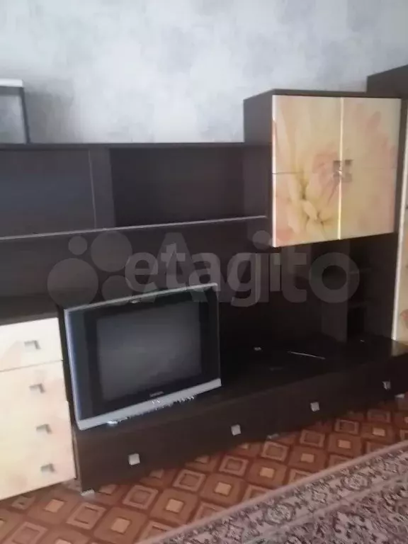 1-к. квартира, 42 м, 2/5 эт. - Фото 0