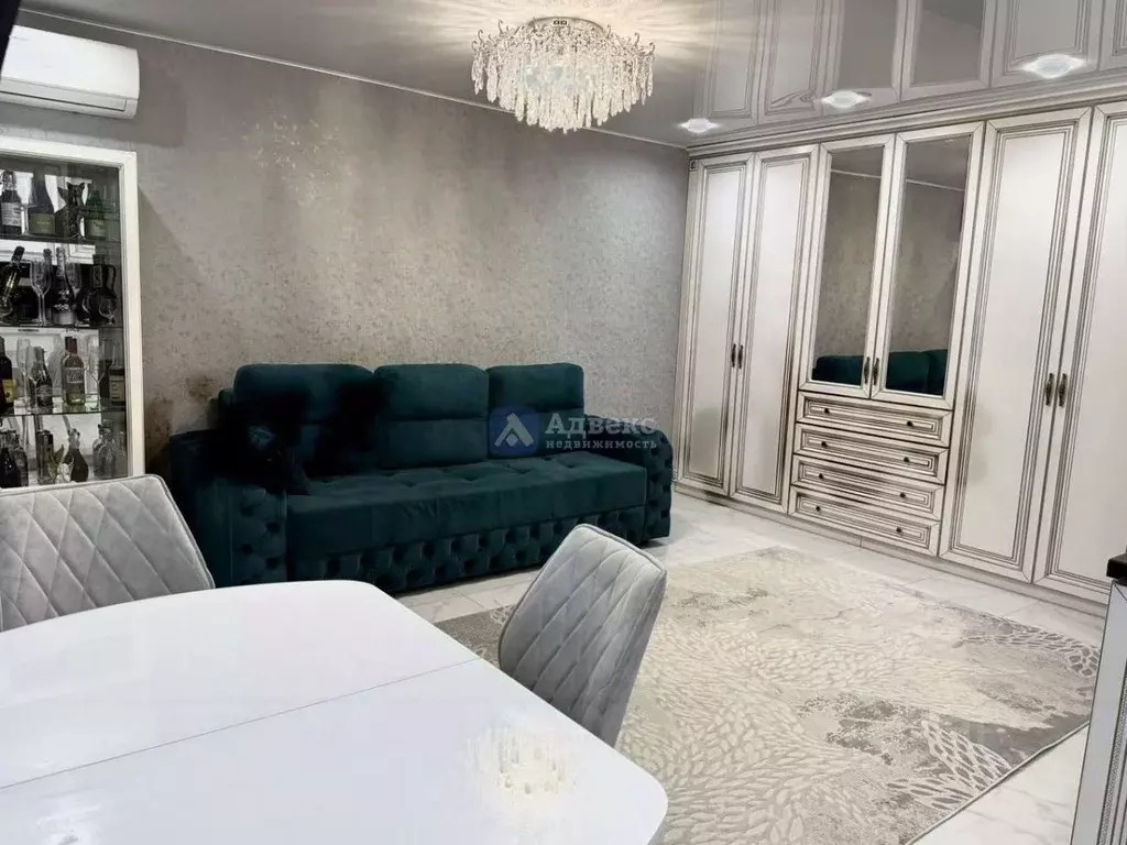 2-к кв. Тюменская область, Тюмень ул. Газовиков, 17 (47.1 м) - Фото 2