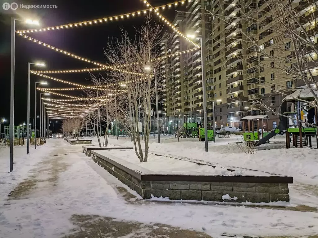 Квартира-студия: Тюмень, улица Тимофея Чаркова, 81к2 (28.8 м) - Фото 1