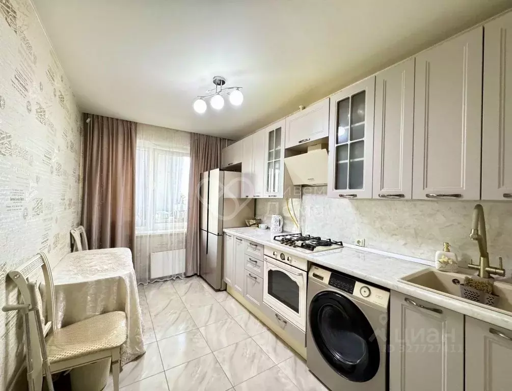 3-к кв. Волгоградская область, Волгоград Шекснинская ул., 32 (70.1 м) - Фото 1