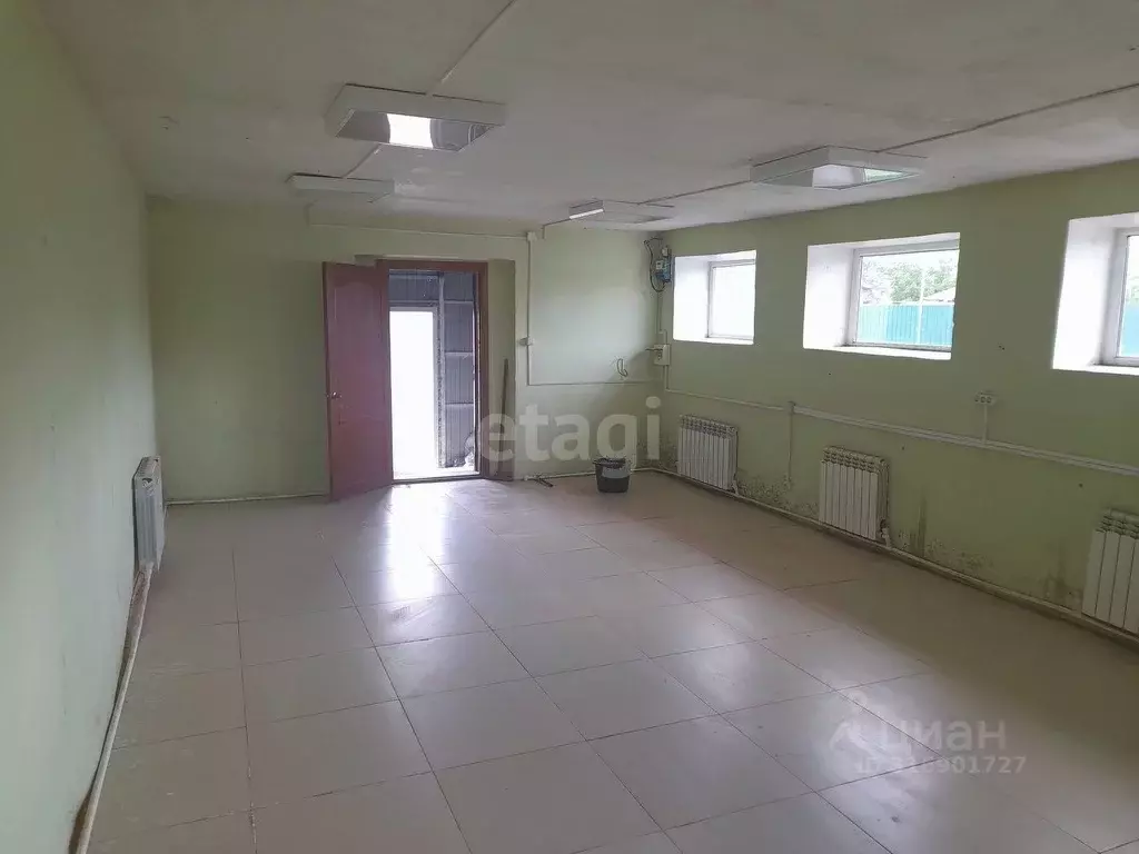 Торговая площадь в Белгородская область, Короча Советская ул., 18 (36 ... - Фото 1