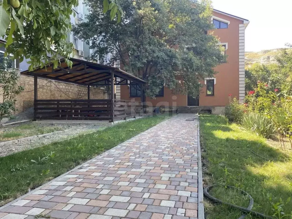 Дом в Крым, Симферополь ул. Воровского, 49 (500 м) - Фото 0