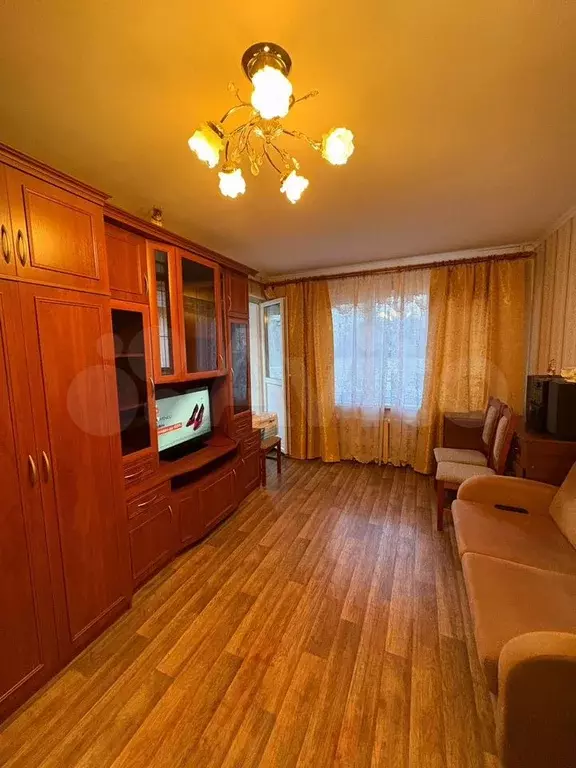 1-к. квартира, 35 м, 1/6 эт. - Фото 0