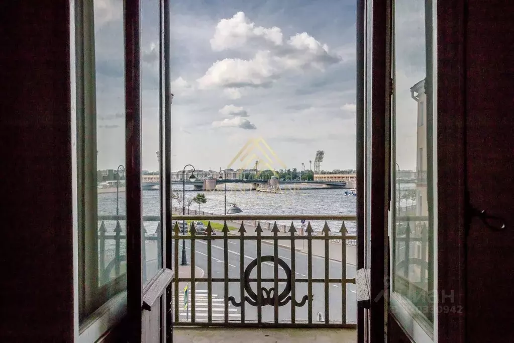 Помещение свободного назначения в Санкт-Петербург наб. Макарова, 16/2 ... - Фото 1