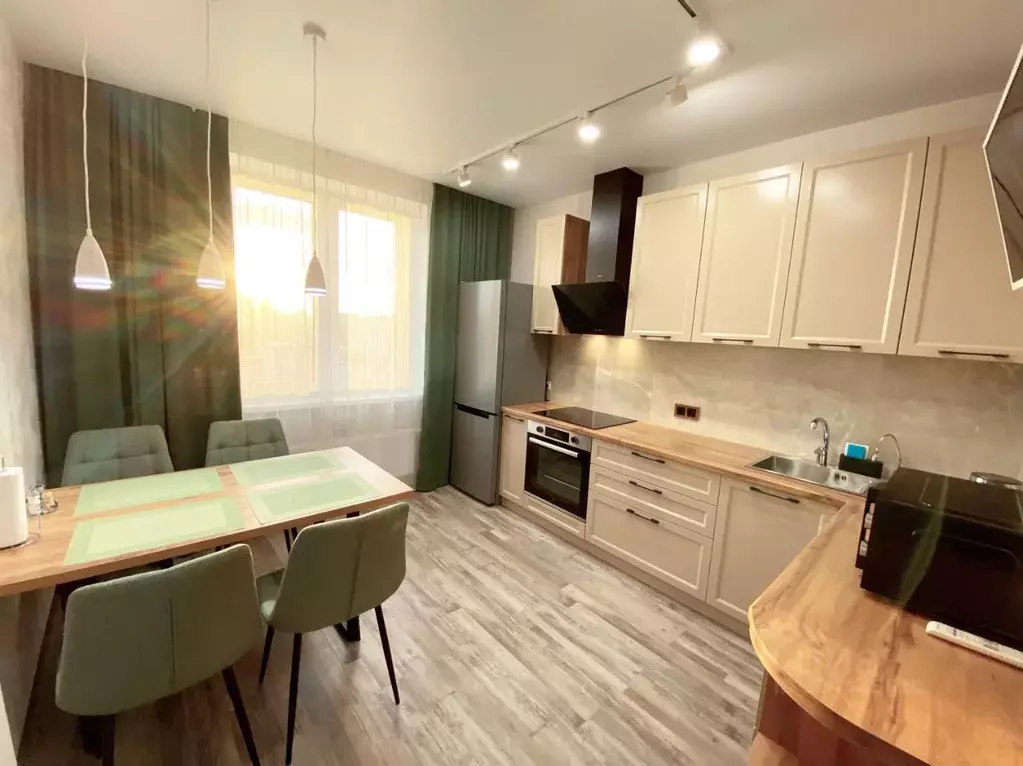 1-к кв. Тюменская область, Тюмень Новгородская ул., 20 (39.6 м) - Фото 1