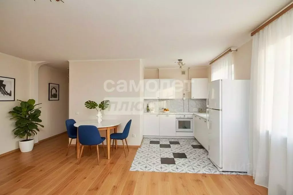 2-к кв. Омская область, Омск Октябрьская ул., 124 (46.3 м) - Фото 1