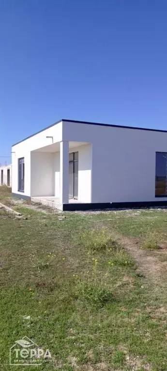 Дом в Крым, Сакский район, с. Уютное, Лазурный кп ул. Черничная, 11 ... - Фото 2