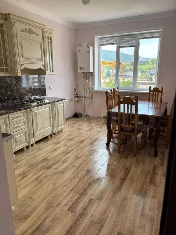 2-к. квартира, 63 м, 4/10 эт. - Фото 0