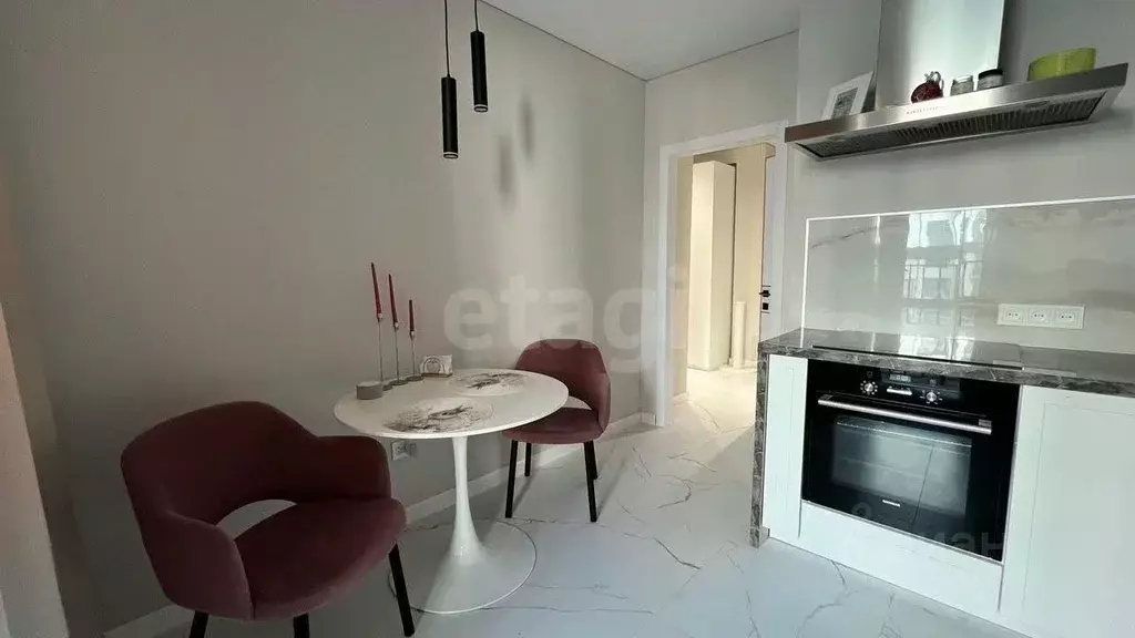 2-к кв. Ямало-Ненецкий АО, Новый Уренгой Сибирская ул., 31А (52.5 м) - Фото 1